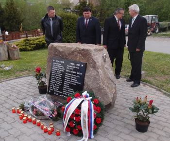 Odhalenie pamätníka obetiam I. a II. sv. vojny