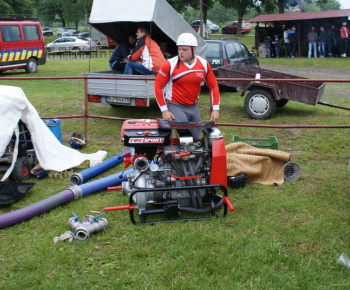 Nočná hasičská súťaž 2012