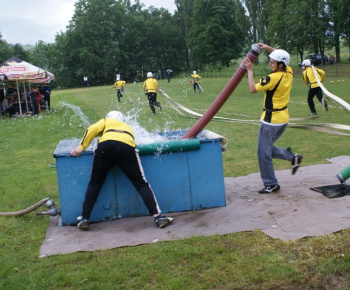 Nočná hasičská súťaž 2012