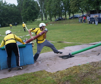 Nočná hasičská súťaž 2012